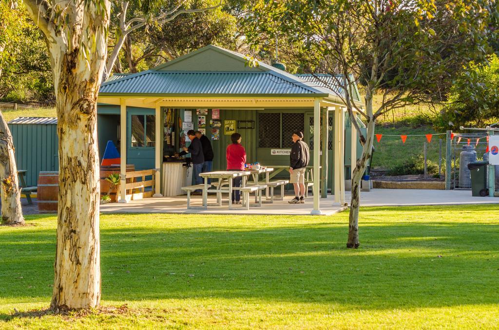 Hotel Lake Albert Caravan Park Meningie Esterno foto