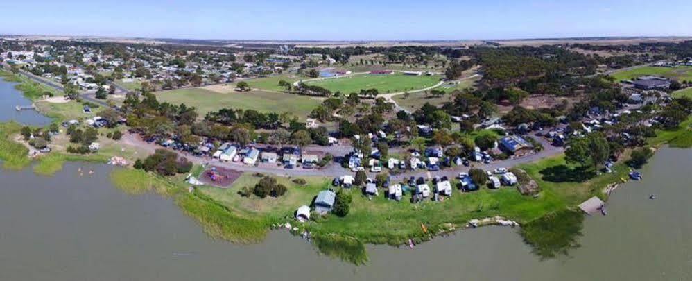 Hotel Lake Albert Caravan Park Meningie Esterno foto