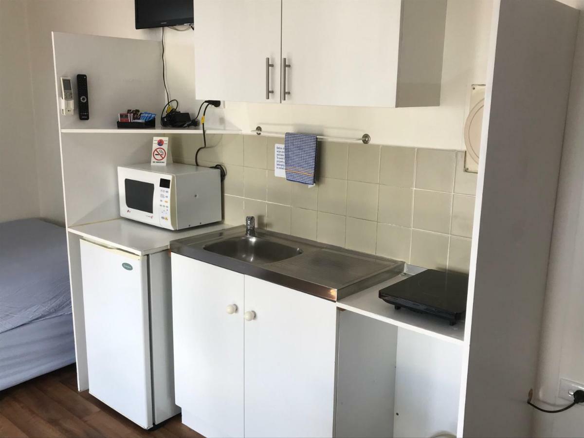 Hotel Lake Albert Caravan Park Meningie Esterno foto