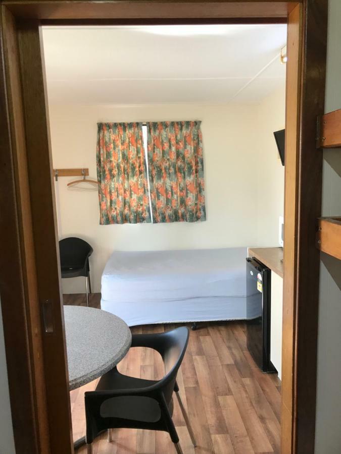 Hotel Lake Albert Caravan Park Meningie Esterno foto